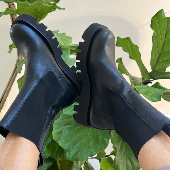 Neiman Marcus NWT Paloma Barcelo Chelsea combat Moto Boots. Great style ❤️ - Picture 11 of 11